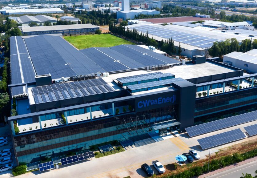 cw-enerji-güneş-paneli-temizliği-Cfsgroup